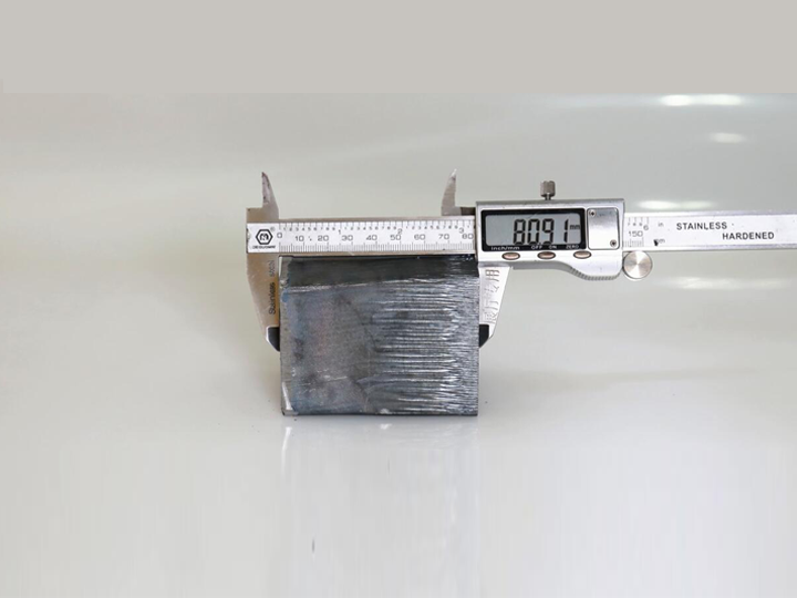激光切割80mm碳钢板